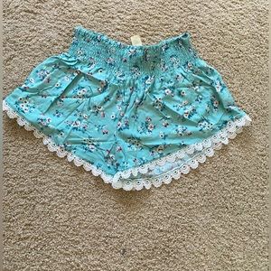 Beautiful and elegant short